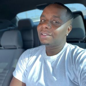 Meet your Posher, Larry